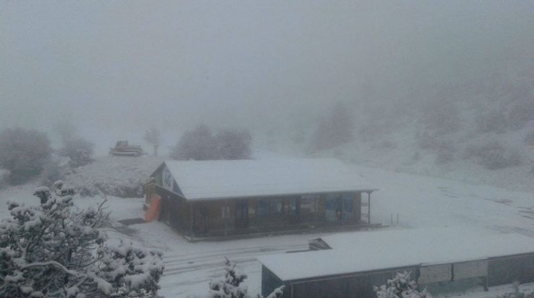 Στα λευκά ντύθηκε το Χιονοδρομικό Κέντρο Μαινάλου (ΦΩΤΟ)