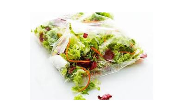 Υγεία :Οι συσκευασμένες σαλάτες και το σπανάκι, που πουλιούνται έτοιμα κομμένα, αυξάνουν πολύ τον κίνδυνο για σαλμονέλα, δείχνει έρευνα (με ελληνική συμμετοχή)