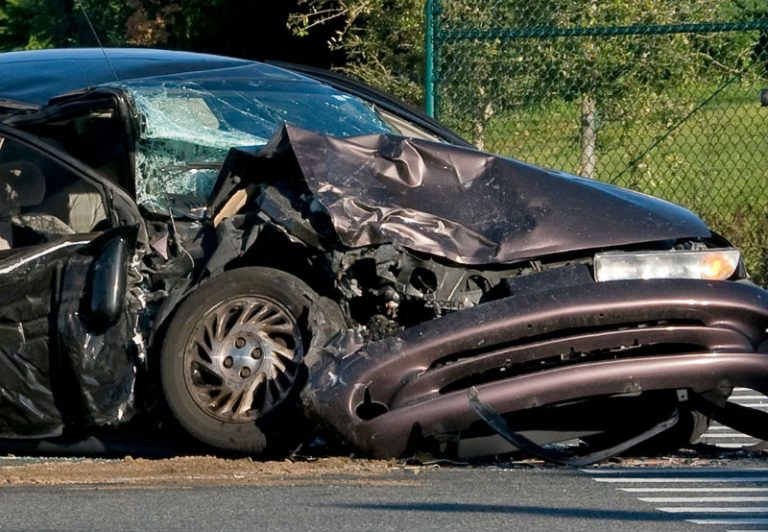 Σοβαρό τροχαίο στην Κορινθία – Στο ένα ΙΧ επέβαινε ο Ρένος Χαραλαμπίδης (ΦΩΤΟ)