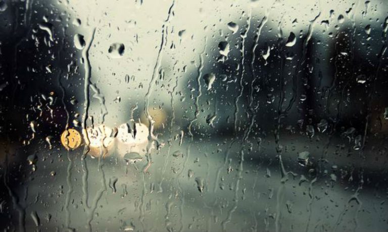 Κακοκαιρία με έντονη βροχόπτωση που αναμένεται να συνεχιστεί ως την Παρασκευή