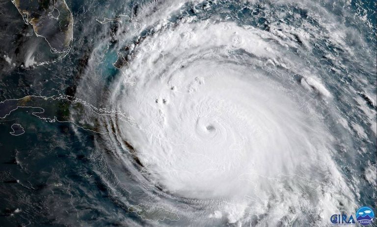 ΗΠΑ: 5.6 εκατομμύρια άνθρωποι καλούνται να εκκενώσουν τη Φλόριντα λόγω του κυκλώνα Ίρμα