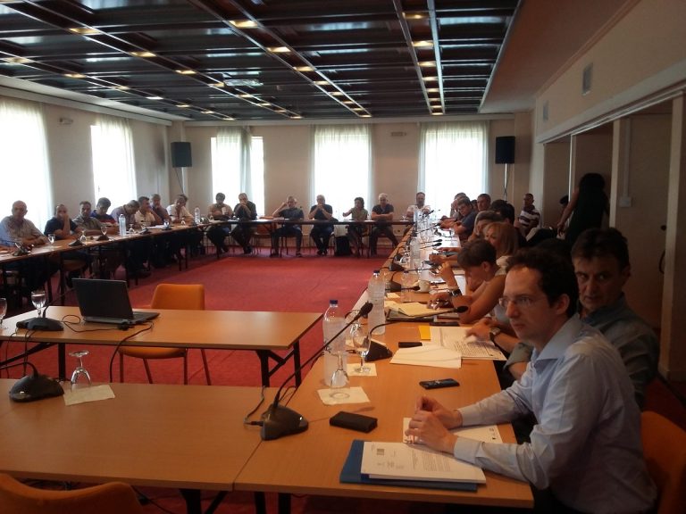 Διακόπηκε το  Περιφερειακό Συμβούλιο Πελοποννήσου και συνεχίζεται σήμερα Τετάρτη