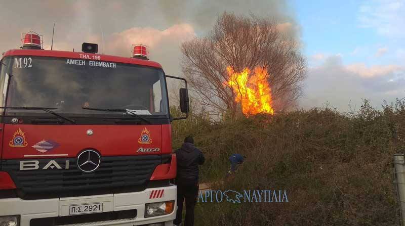 ΕΚΤΑΚΤΟ: Φωτιά τώρα στην παλαιά Εθνική οδό  Άργους – Νεμέας